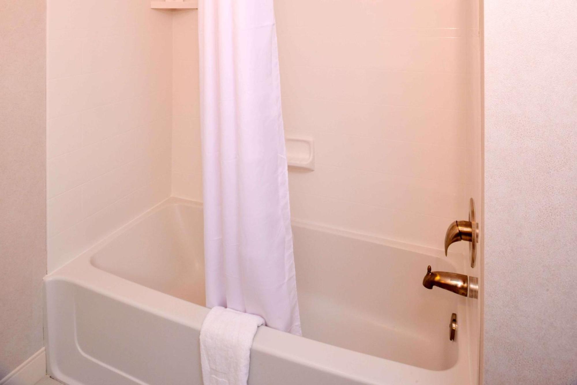 Hampton Inn & Suites Albany-East Greenbush, Ny Exteriör bild