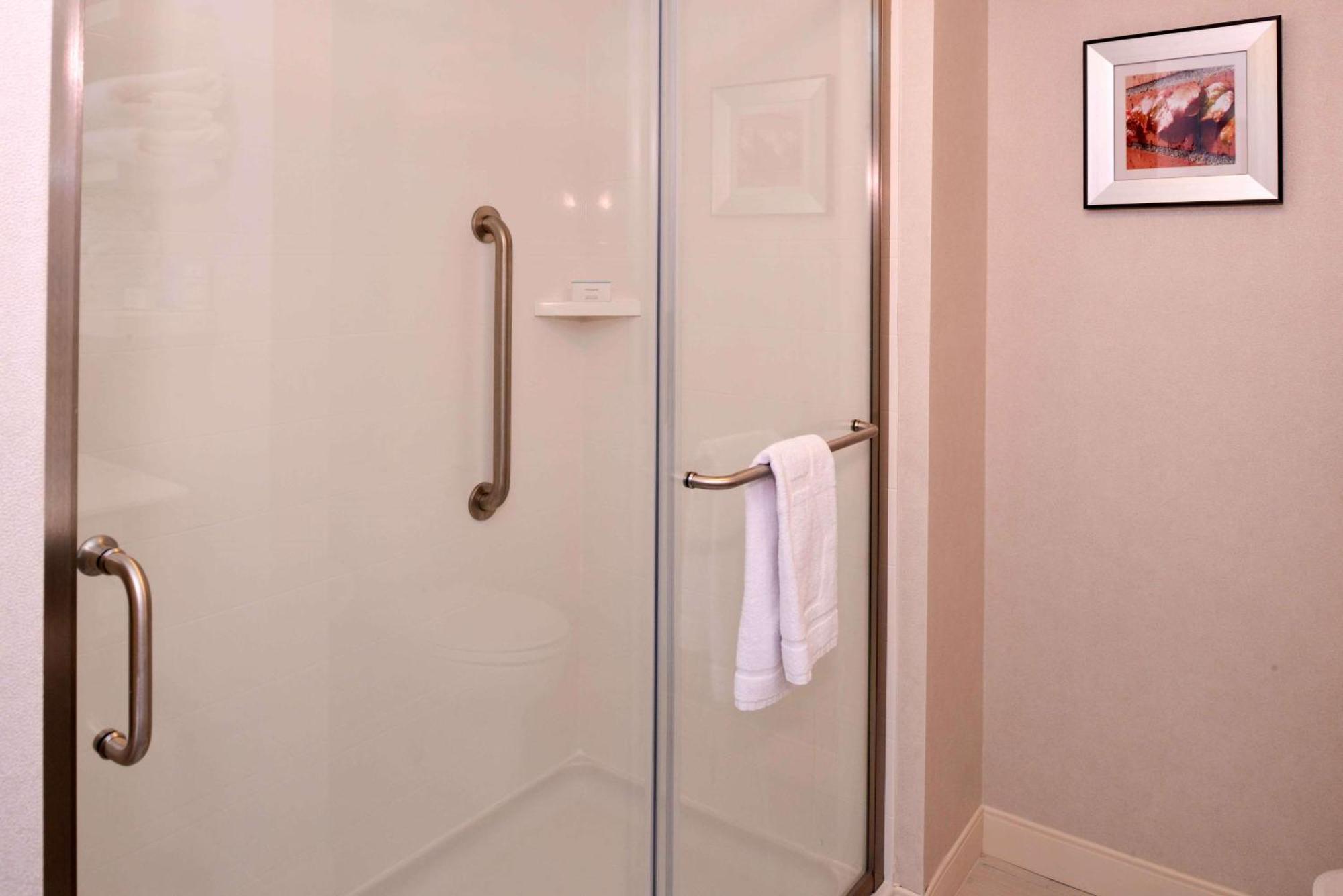 Hampton Inn & Suites Albany-East Greenbush, Ny Exteriör bild